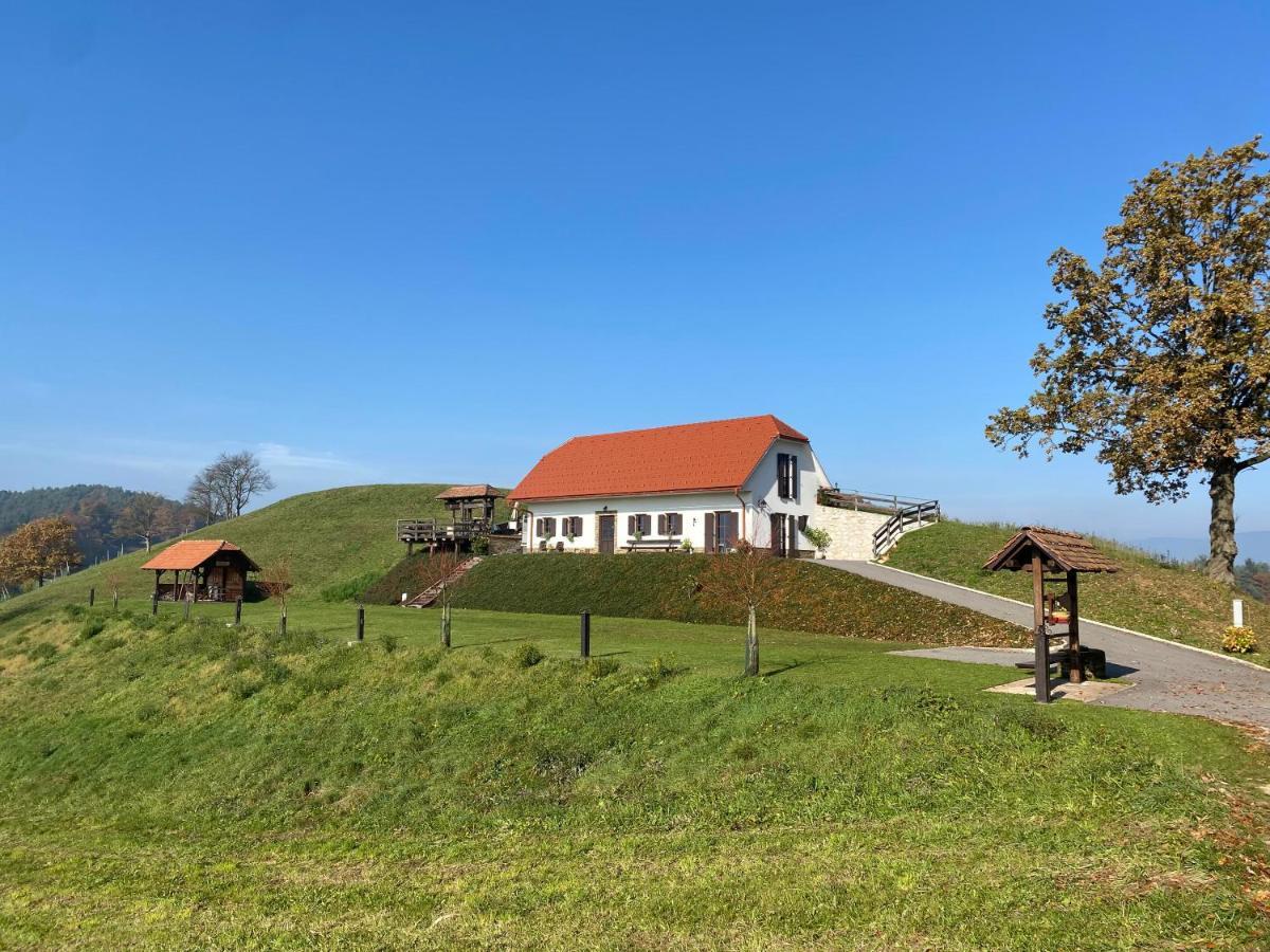 Tourist Farm Artisek Villa Store Bagian luar foto